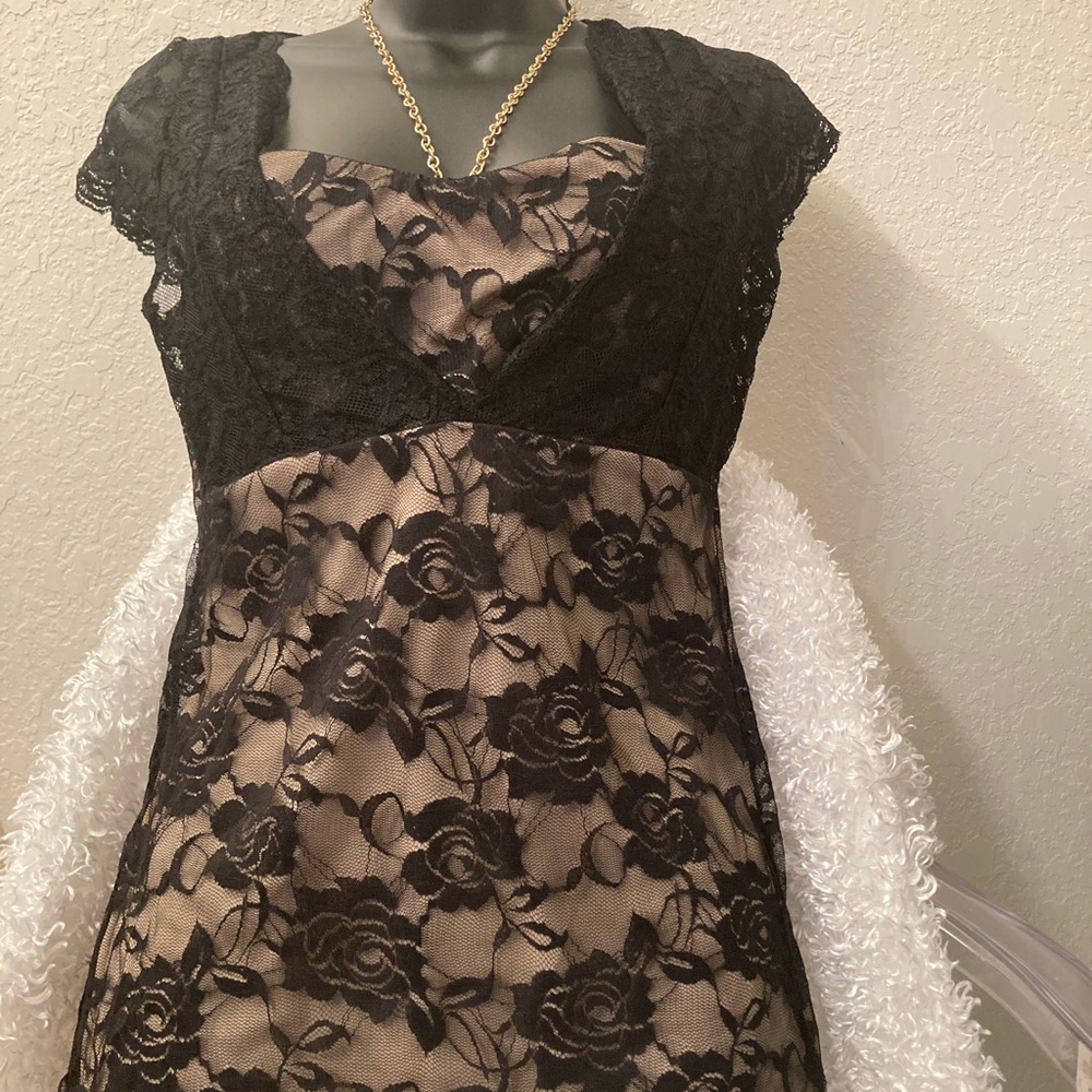 ARDEN B S/S Mixed Lace Top
